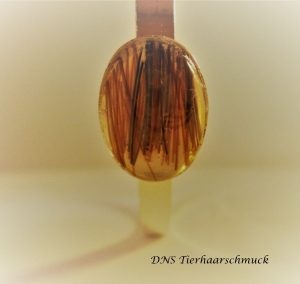 Armband mit Pferdehaaren