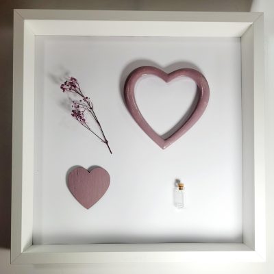 Erinnerungsbild Weiß mit Fliederfarbenen Elementen